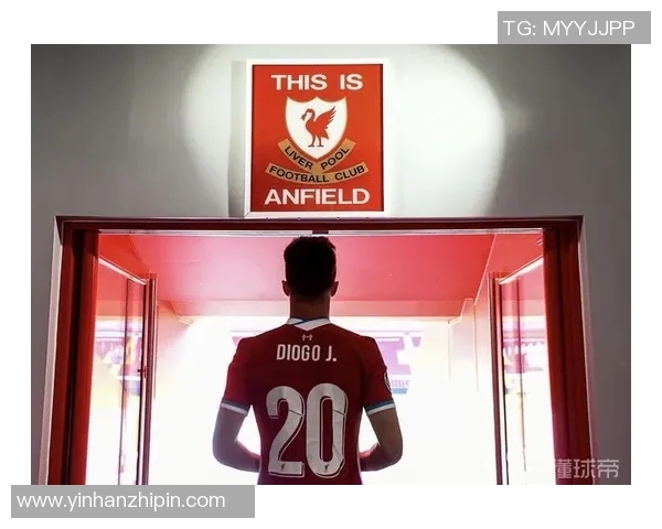 逆境中崛起的足球明星们如何战胜困难成就辉煌人生