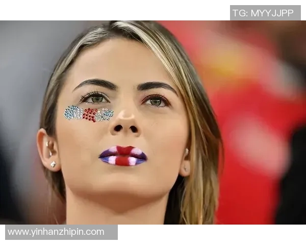 女球迷为足球明星倾心追逐的热情与疯狂背后的故事