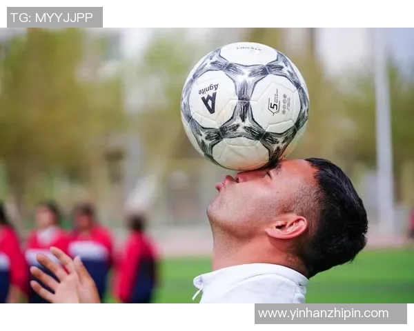 足球明星汇聚一堂的精彩混合壁纸图片尽显绿茵场上的风采与魅力