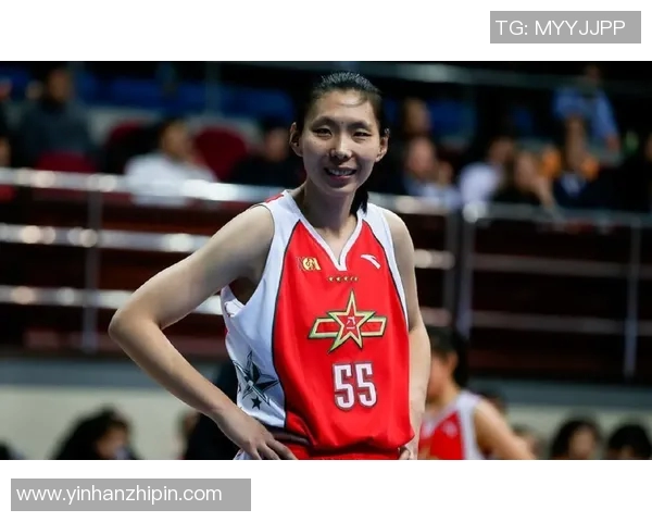 巾帼不让须眉篮球场上的女性明星们如何打破性别界限与成就辉煌